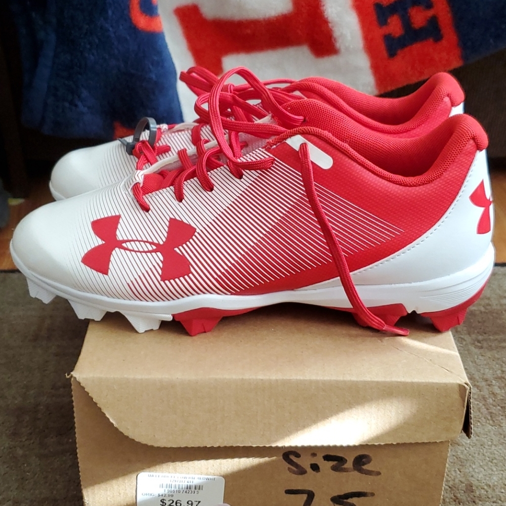 UA Leadoff Low RM  Baseball/Softball cleats